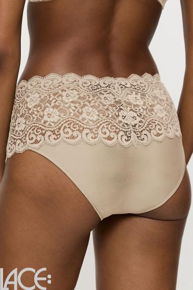 Triumph - Amourette Full brief