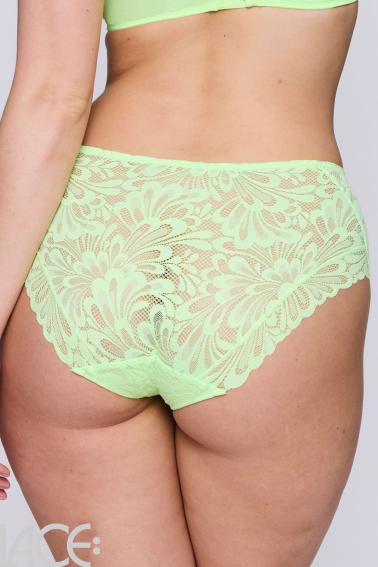 PrimaDonna Twist - Rupi Full brief