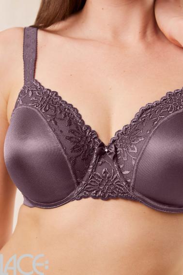 Triumph - Ladyform Soft Minimizer Bra E-H cup