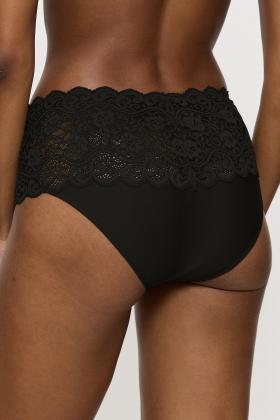 Triumph - Amourette Full brief