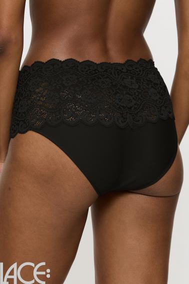 Triumph - Amourette Full brief