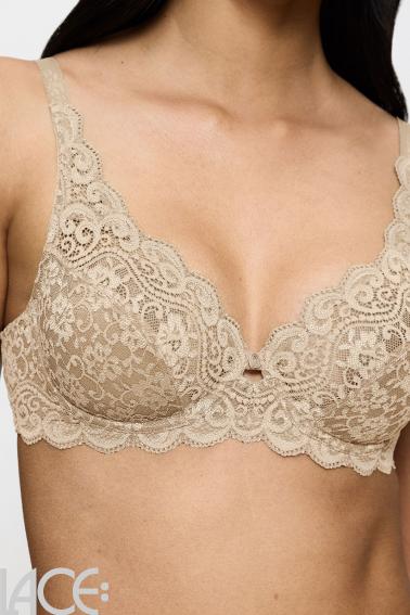 Triumph - Amourette Minimizer Bra D-H cup